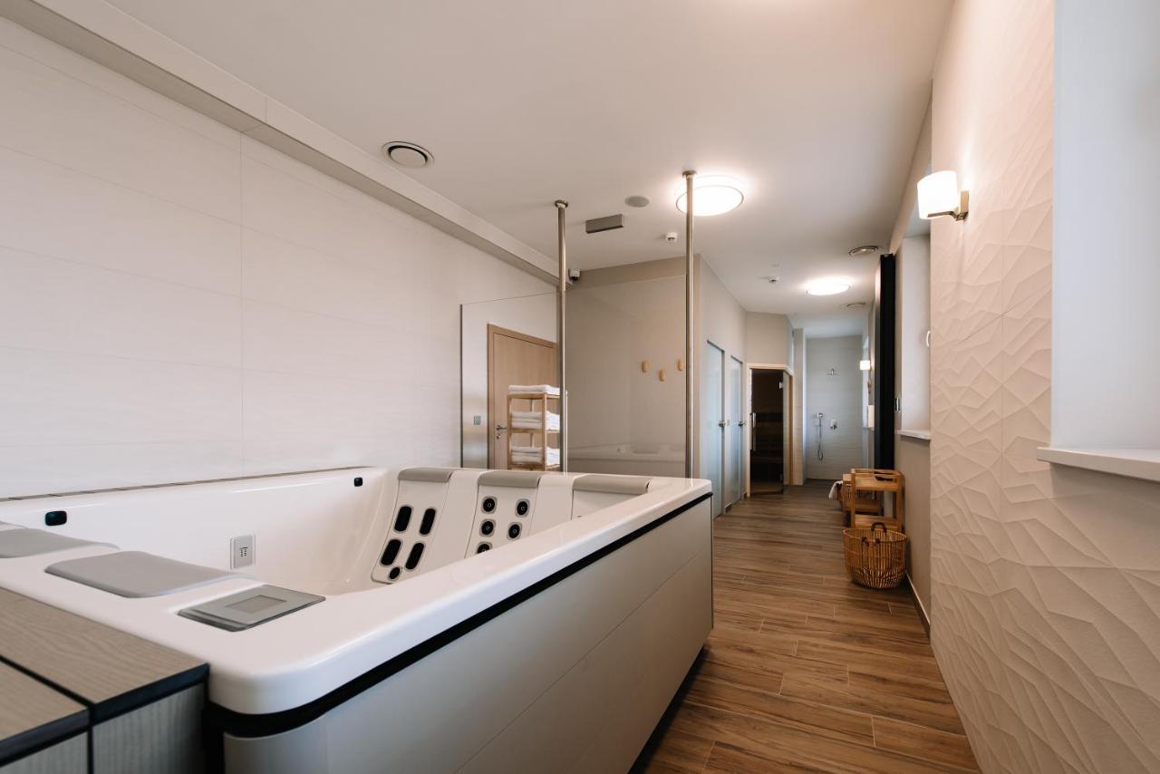 Krowodrza Centrum Konferencyjno - Hotelowe Kraków Exteriör bild